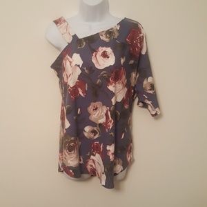 NWOT Floral boutique Blouse